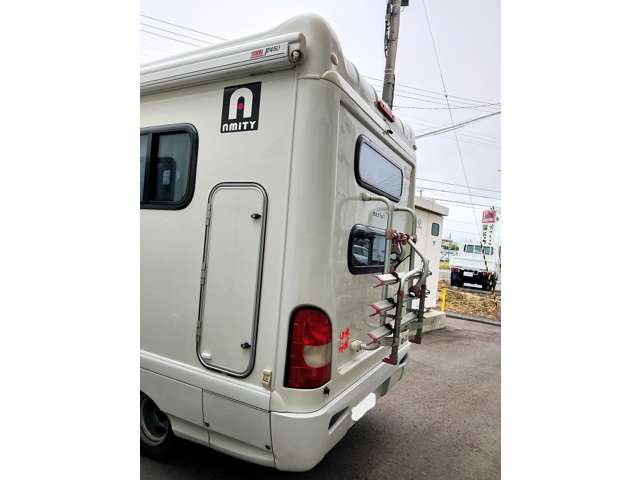Mazda Bongo Truck 4