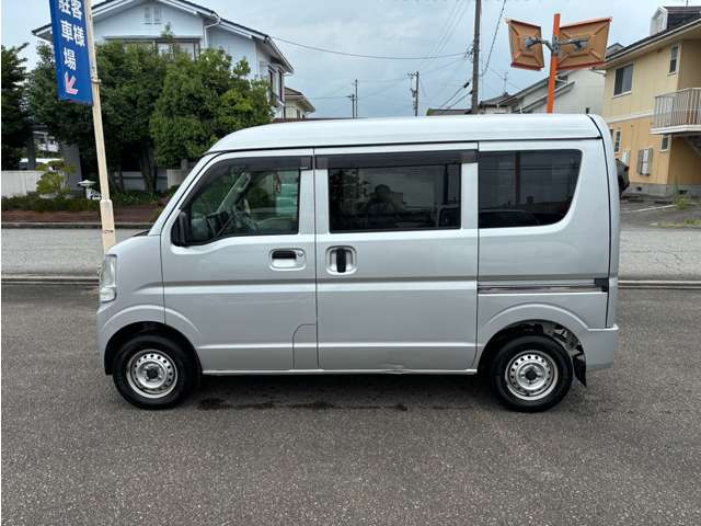 Nissan NV100 Clipper 4