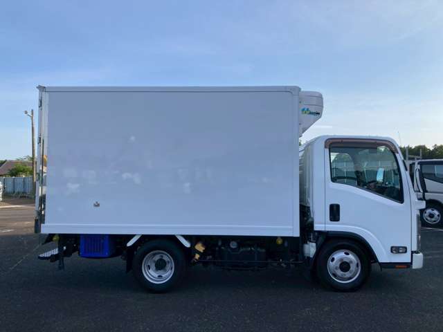 Isuzu Elf 4