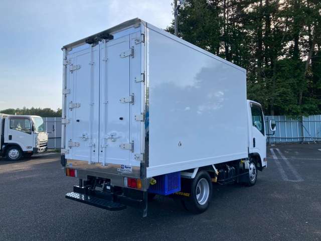 Isuzu Elf 5