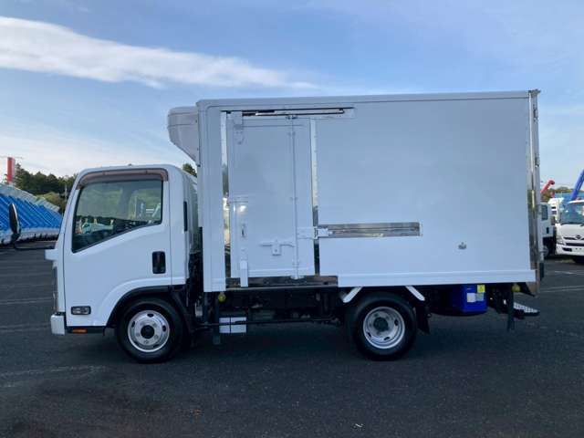 Isuzu Elf 8