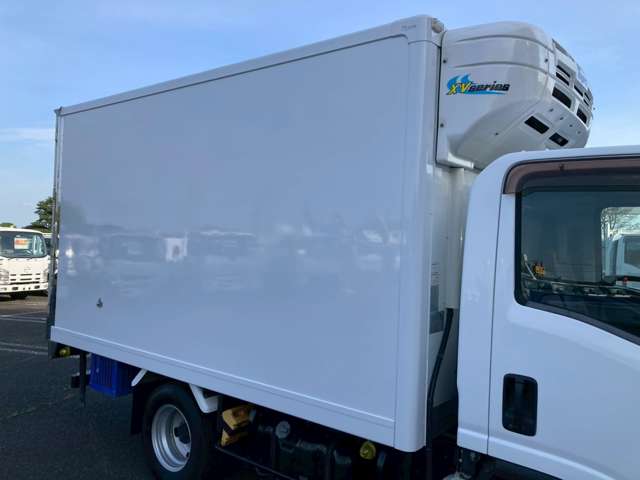 Isuzu Elf 9