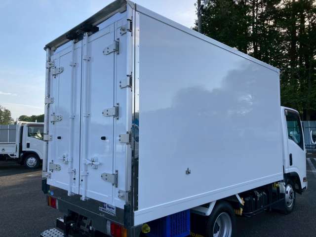 Isuzu Elf 10
