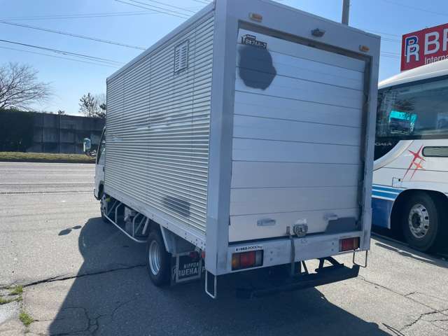 Isuzu Elf 7