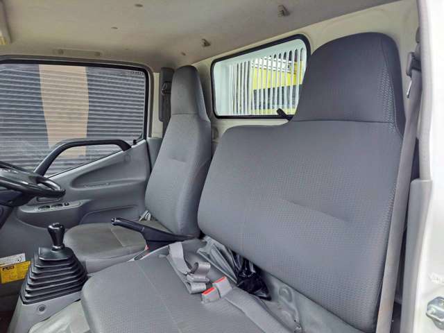 Hino Dutro 12