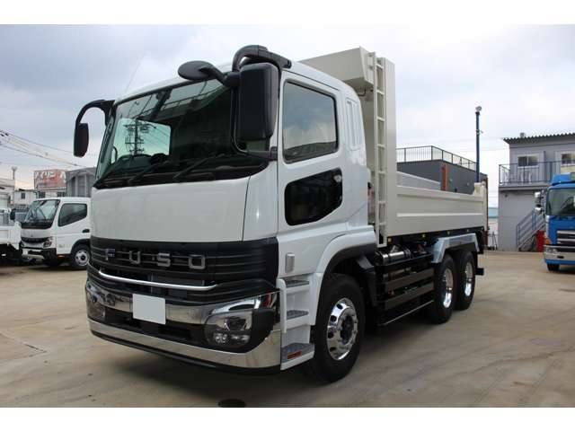 Mitsubishi Fuso Super Great 3