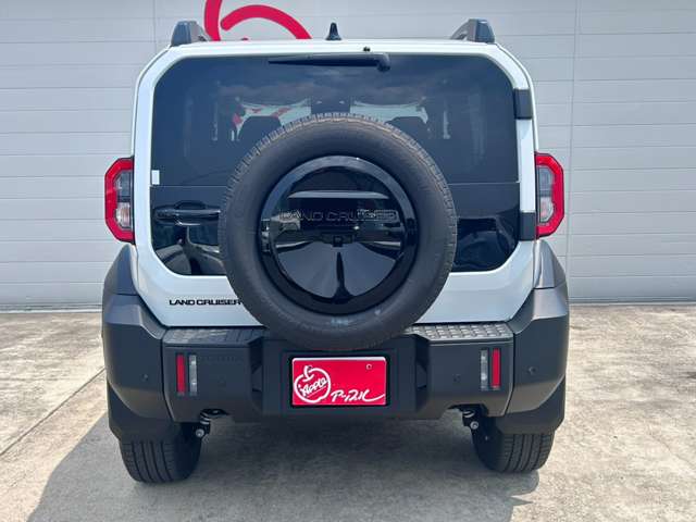 Toyota Land Cruiser FJ 7