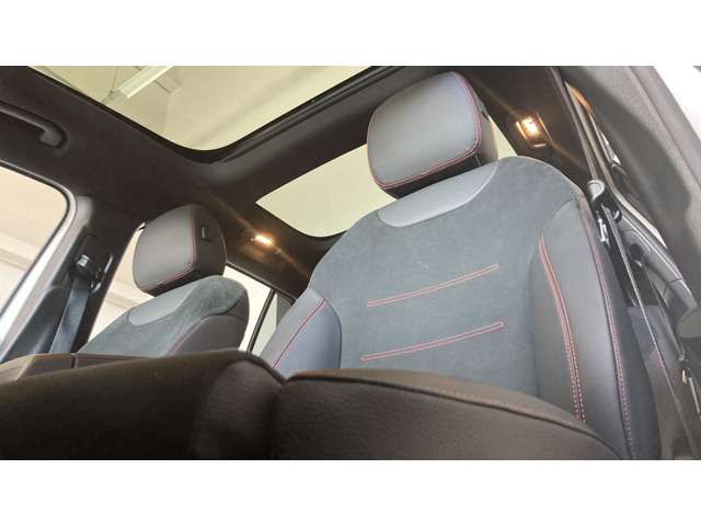 Mercedes-Benz GLB 11