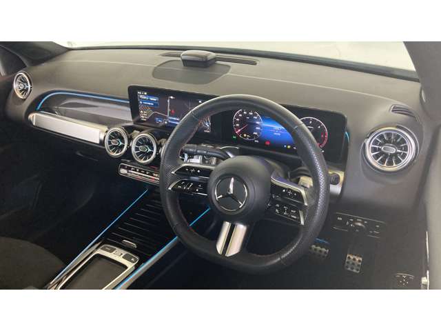 Mercedes-Benz GLB 8