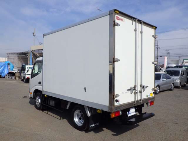 Hino Dutro 2