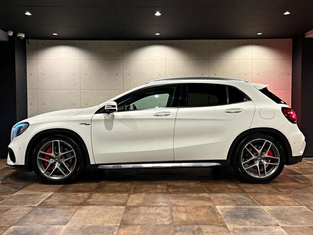 Mercedes-Benz GLA-Class 5
