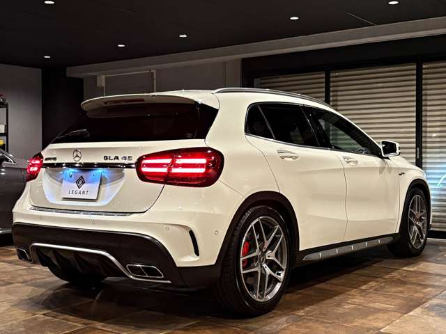 Mercedes-Benz GLA-Class 7