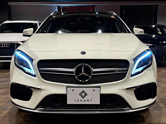 Mercedes-Benz GLA-Class 8