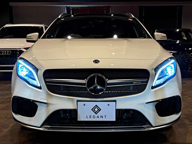 Mercedes-Benz GLA-Class 10