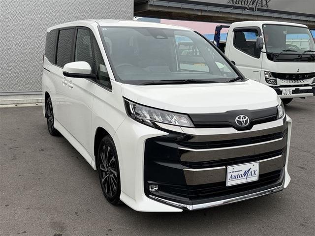 Toyota Noah 7