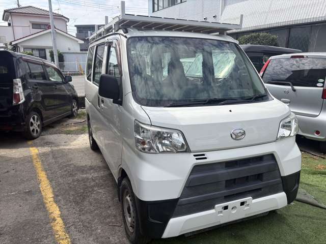 Daihatsu Hijet Cargo 2