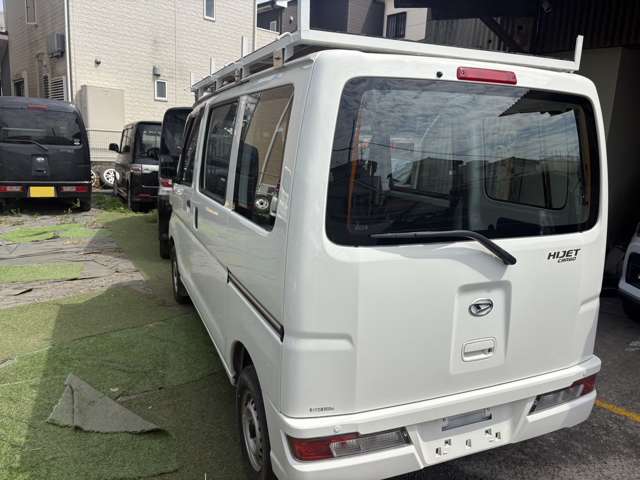 Daihatsu Hijet Cargo 7