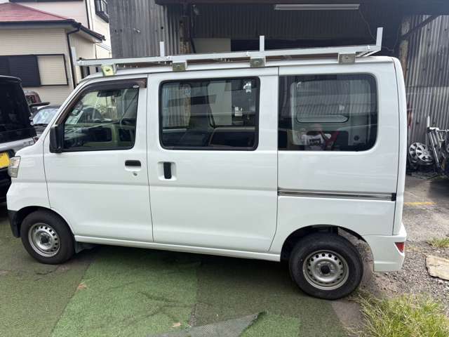 Daihatsu Hijet Cargo 8