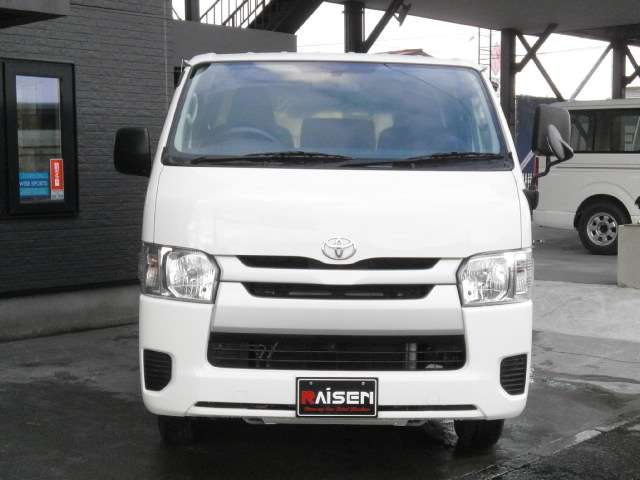 Toyota Hiace Van 3