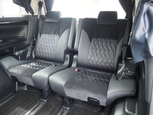 Toyota Vellfire 11