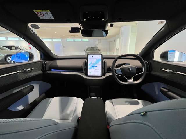 Volvo EX30 12