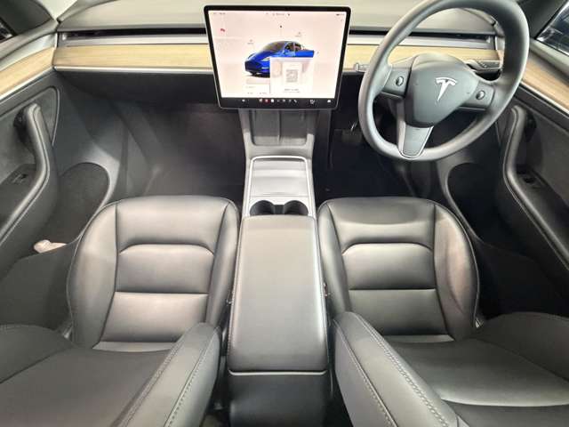 Tesla Model Y 3