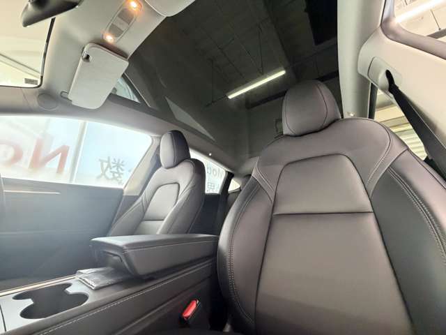 Tesla Model Y 5