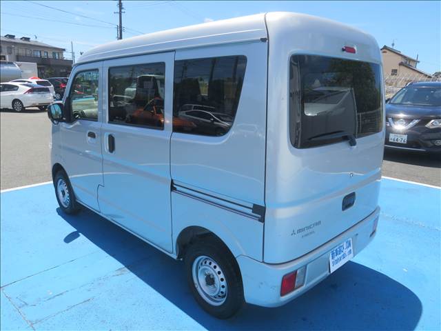 Mitsubishi Minicab Van 11