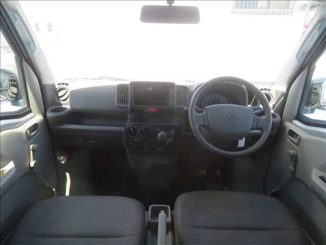Mitsubishi Minicab Van 3