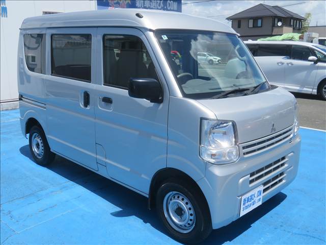 Mitsubishi Minicab Van 8
