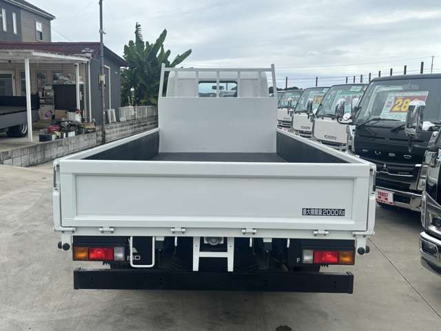 Mitsubishi Fuso Canter 11