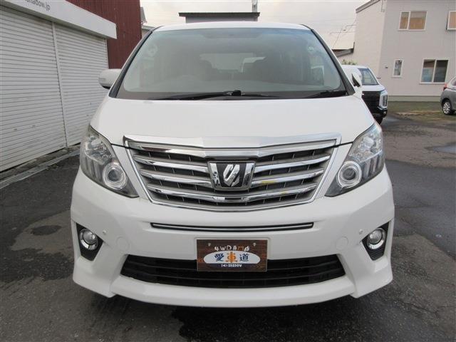 Toyota Alphard 4