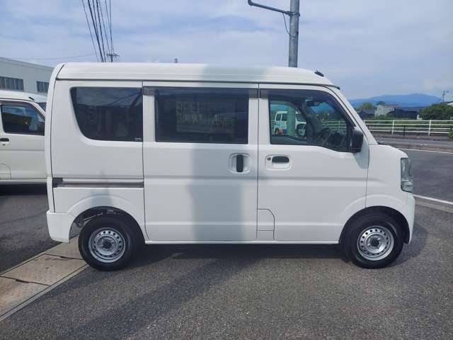 Nissan NV100 Clipper 11