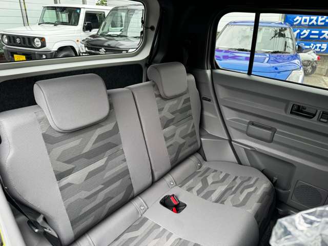 Daihatsu Taft 11