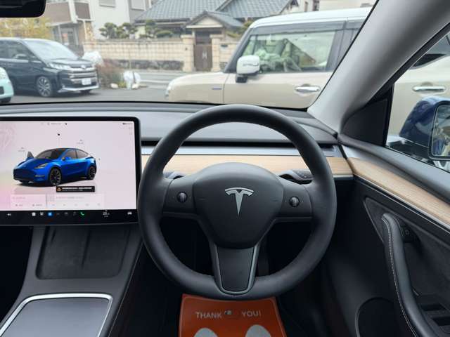 Tesla Model Y 6