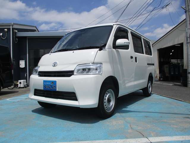 Toyota Town Ace Van 3