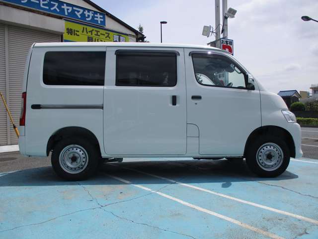 Toyota Town Ace Van 9