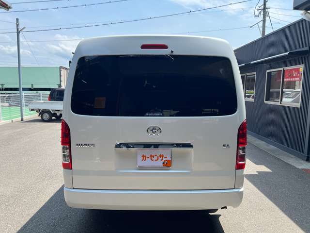 Toyota Hiace 9