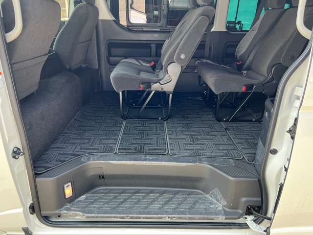 Toyota Hiace 10