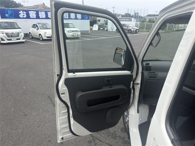 Daihatsu Hijet Deck Van 12