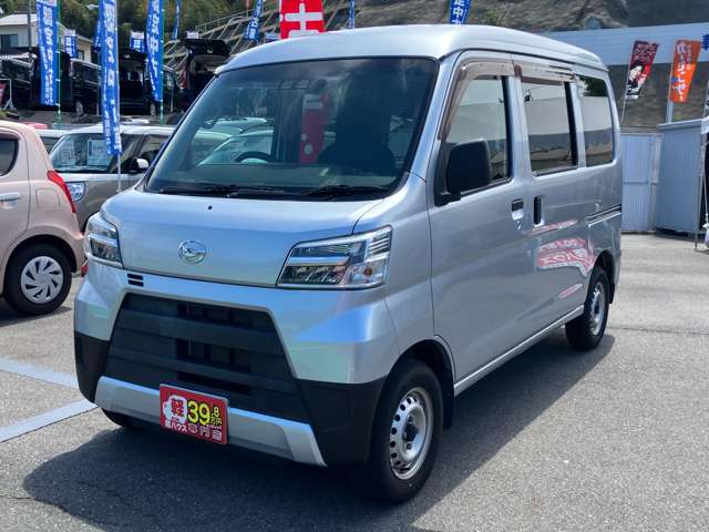 Daihatsu Hijet Cargo 12