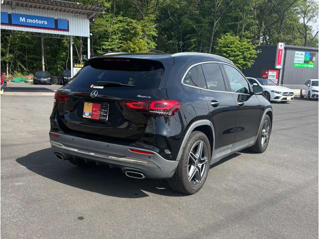 Mercedes-Benz GLA-Class 4