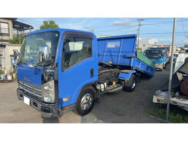 Isuzu Elf 3