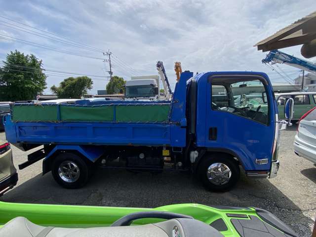 Isuzu Elf 7