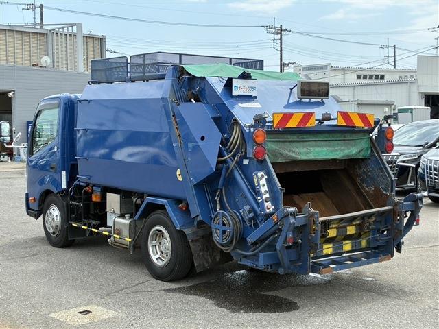 Hino Dutro 6