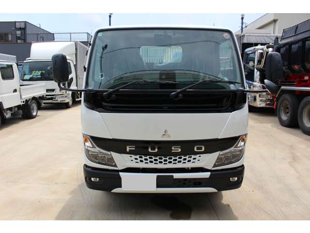 Mitsubishi Fuso Canter 2