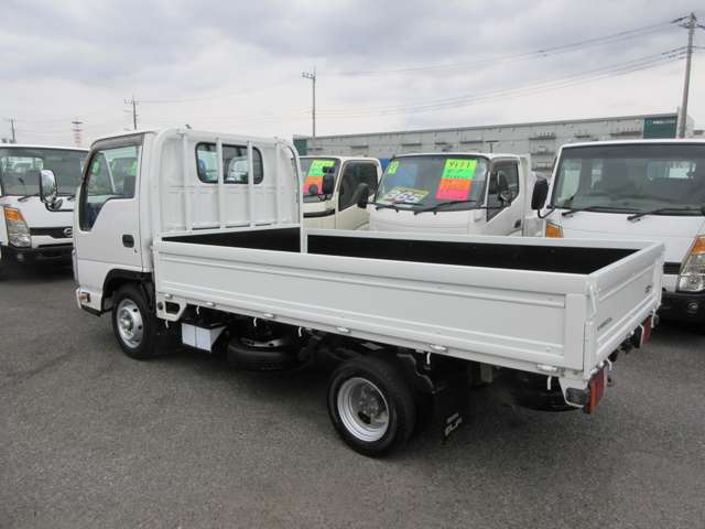 Isuzu Elf 12