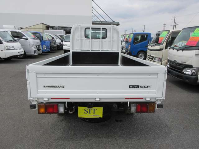 Isuzu Elf 6