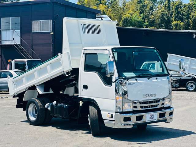 Isuzu Elf 2