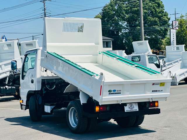 Isuzu Elf 10